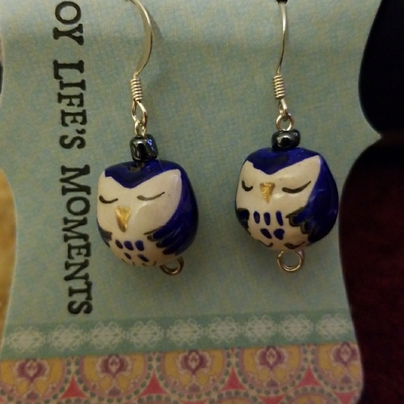 Earring - Picture 2 of 2